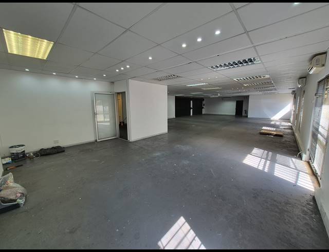 380M² OFFICE TO LET IN WOODMEAD